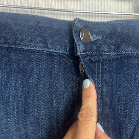 Lane Bryant NWT Women’s Size 26 Bermuda Shorts Dark Wash Denim Plus Size - Picture 5 of 11